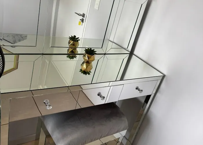 Jmm Investments 2 Bedroom Apartment
